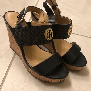 Tommy Hilfiger black & cork wedge